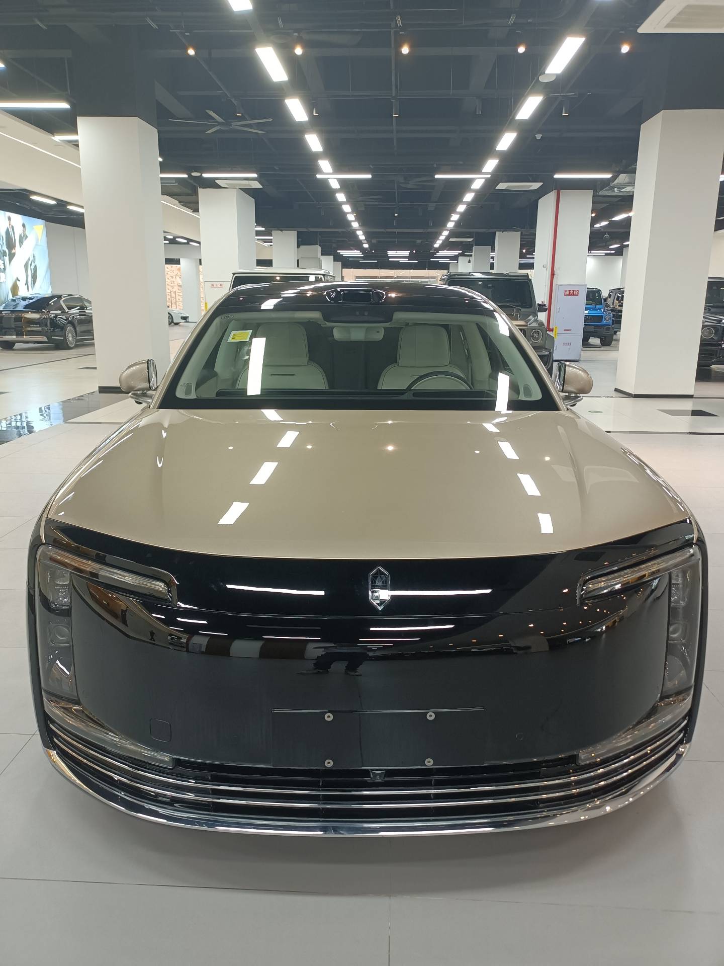 Harmony Intelligent Mobility Alliance 尊界S800